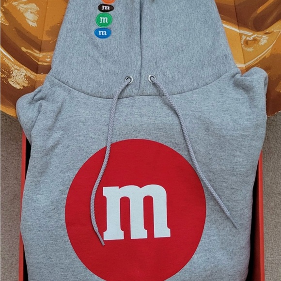 Champion Limited Edition Sweatsuit with M&M's Design - Picture 4 of 6